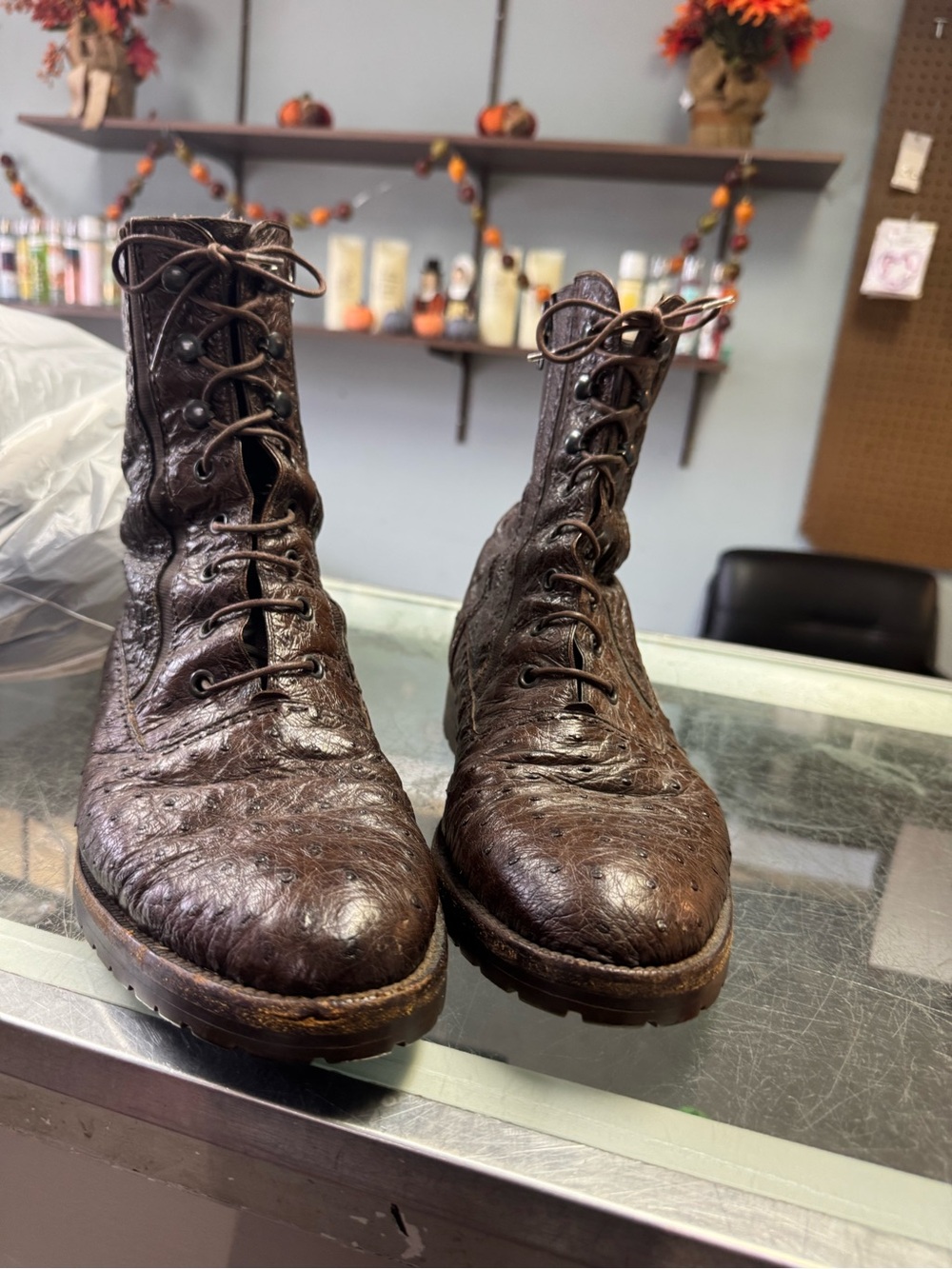 Woman’s Vigens Italian Dark Brown Lace-Up Leather Boots